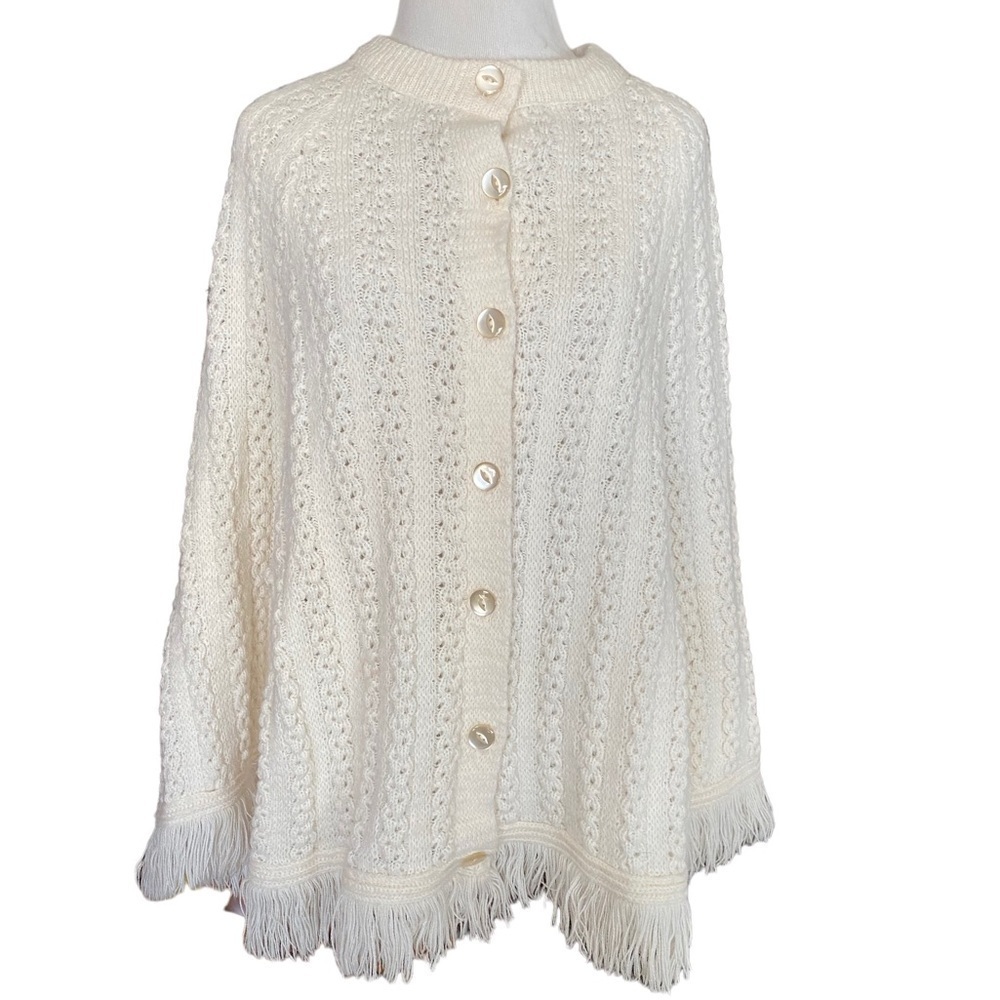 70's Buttoned White Knit Fringe Poncho